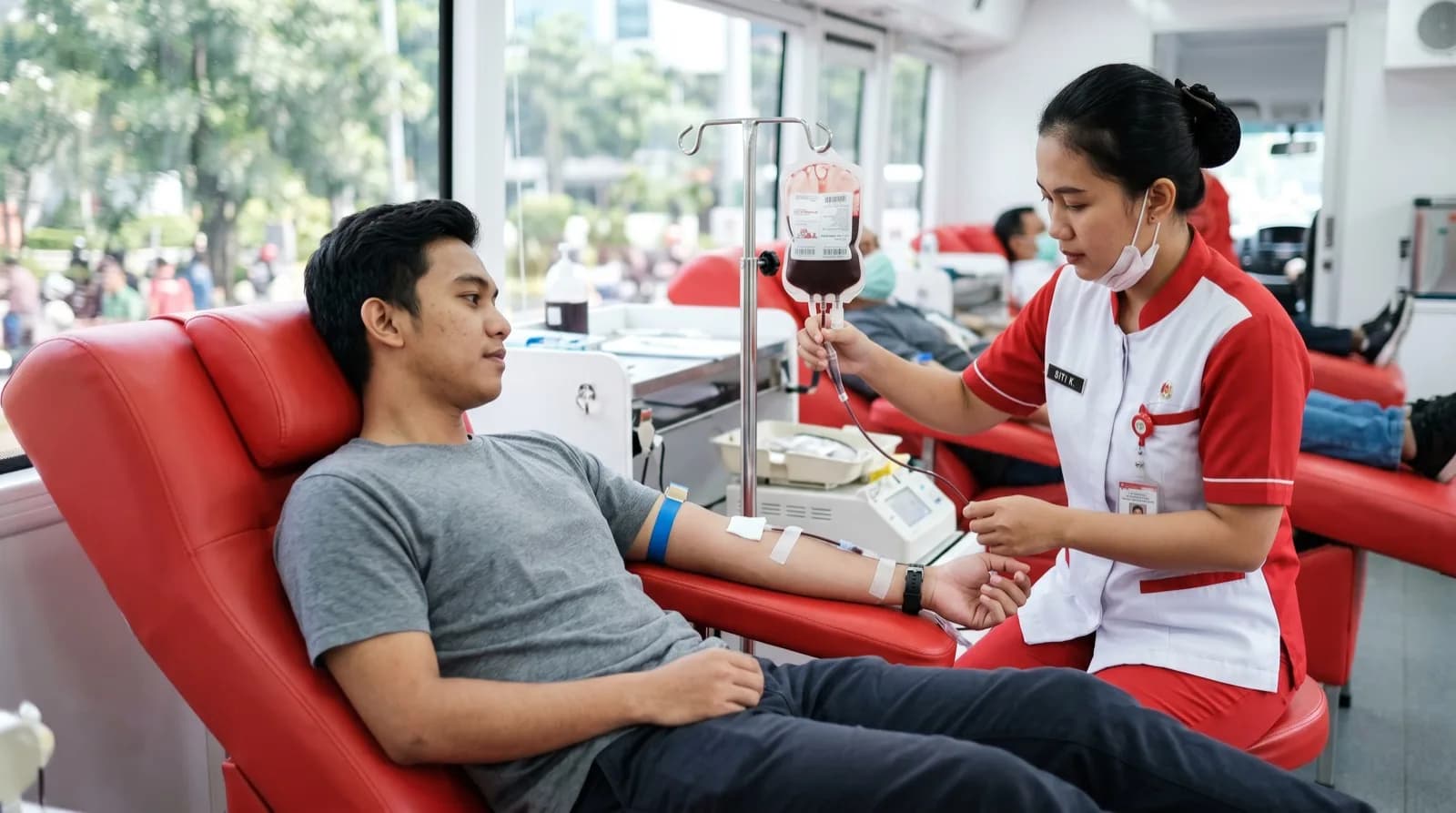 Lima Manfaat Donor Darah Rutin bagi Kesehatan Anda