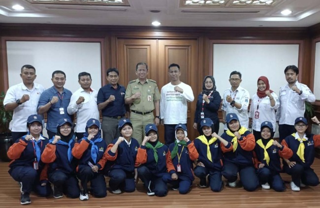 Ali Maulana Hakim Berharap Anggota PMR Jakut Mampu Mengharumkan DKI Jakarta