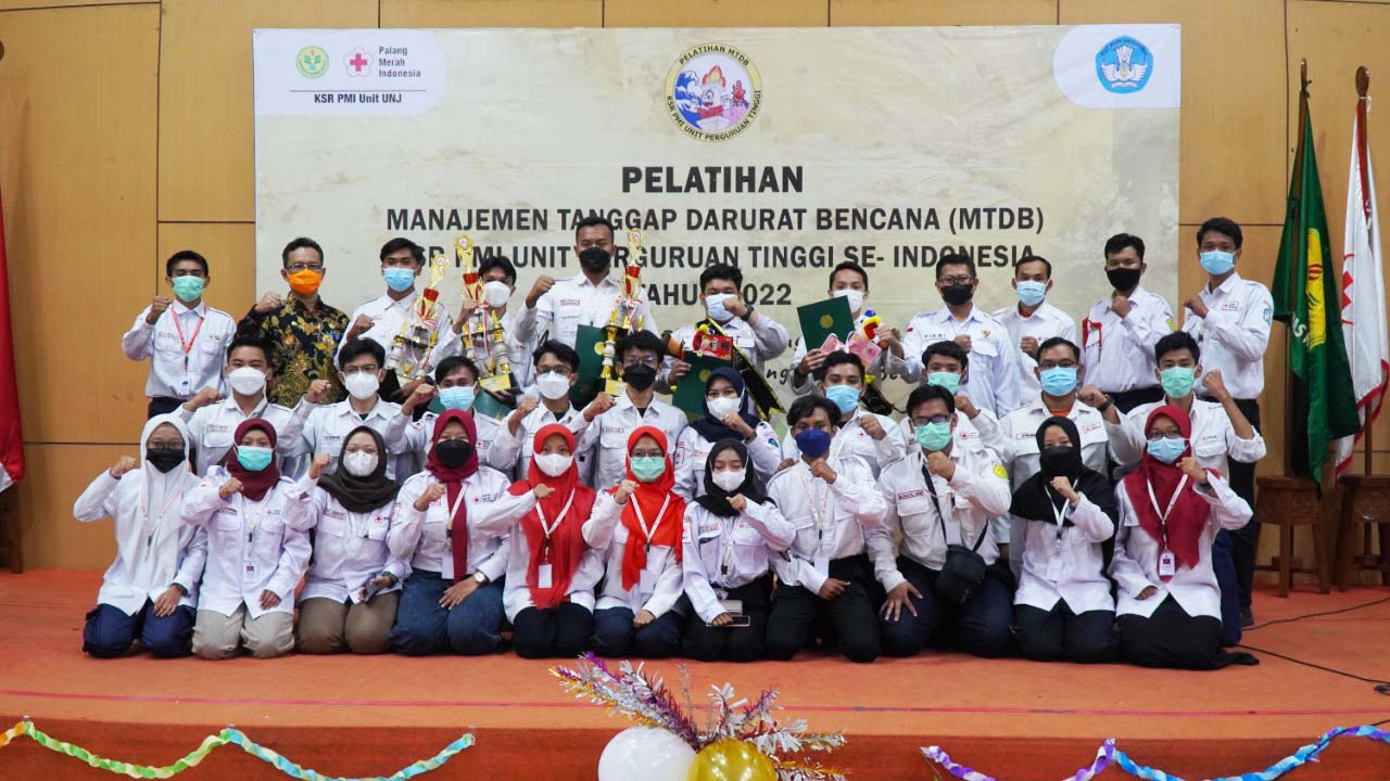 Wakil Rektor UNJ, Menutup Pelatihan MTDB KSR Perguruan Tinggi