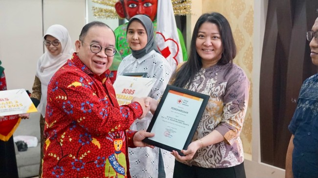 PMI DKI Jakarta Berikan Penghargaan kepada 10 Bank Darah Rumah Sakit Terbaik