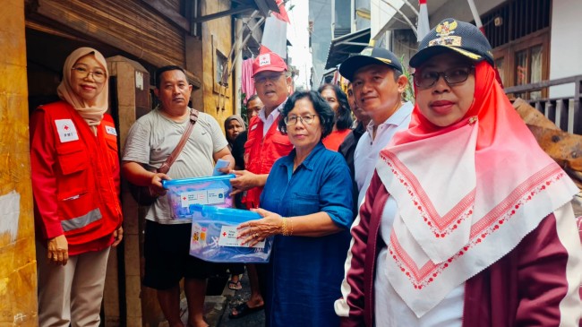 11 KK Penyintas Kebakaran Pisangan Baru Terima Bantuan Kebutuhan Dasar