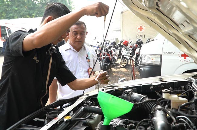 Peduli PMI, PT. Bahana Nusa Lubrindo Gandeng Nawilis Gelar Layanan Ganti Oli Gratis Bagi Ambulan dan Kendaraan Operasional PMI