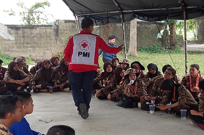 PMI Jakpus Edukasi Penanggulangan Bencana di Air Scout Camp Pusterau 2025