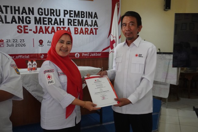 Ketua PMI Kota Jakarta Barat Tutup Pelatihan Guru Pembina PMR Tahun 2026