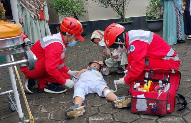 Simulasi Bencana di TK Citra Az-Zahra, Seru dan Bikin Deg-Degan
