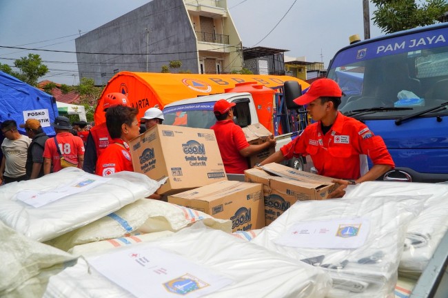 Wujud Kepedulian Kemanusiaan, PMI Se-DKI Jakarta Bantu Penyintas Kebakaran di Jakarta Pusat