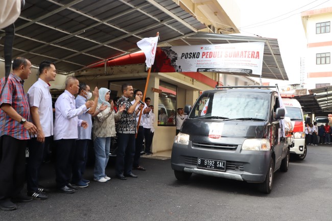 Walikota Jakarta Selatan M. Anwar Lepas Relawan PMI Jaksel Dan Bantuan Menuju Sumatera