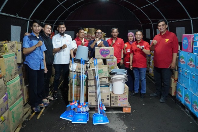 Alumni FH UNPAR Salurkan Bantuan Kemanusiaan Banjir Bandang Sumatera Melalui PMI Provinsi DKI Jakarta
