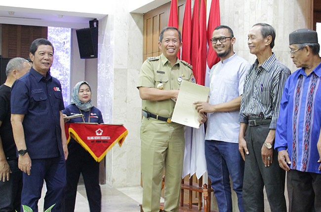 Walikota Jakut Lepas Keberangkatan Jama'ah Umroh Kepada Pendonor 150 Kali