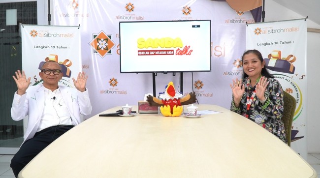 Beri Edukasi Masyarakat, dr. Sibrohmalisi Beri Tips “CERDIK” Dalam Podcast Sanda Talks PMI DKI Jakarta