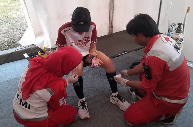 PMI DKI Jakarta Siagakan Ambulans Advanced Dan Tim Kesehatan Pada Gelaran Jakarta Half Marathon 2023