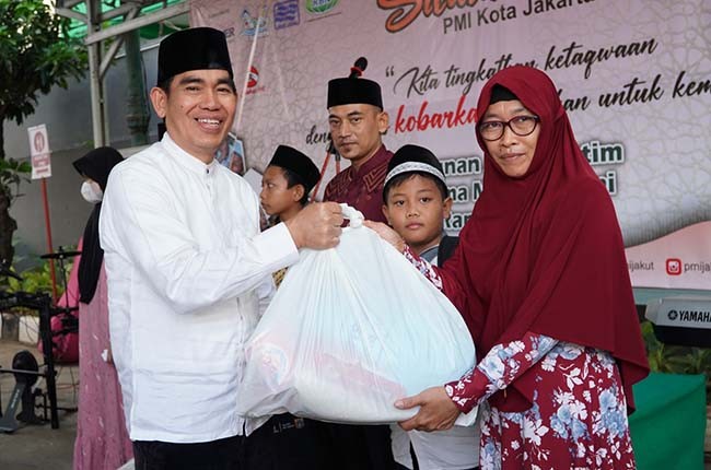 Hadiri Pemberian Santunan PMI Jakut, Syarifuddin : Stok Darah PMI DKI Jakarta Aman Hingga Lebaran