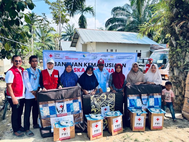 Tempuh 2.000KM, PMI Jaksel Berhasil Salurkan Paket Kompor dan Kasur Untuk Warga Aceh Tamiang