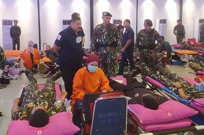 Penuhi Ketersediaan Darah PMI Saat Ramadhan, Korbrimob Polri Gelar Donor Darah