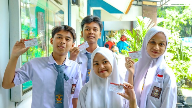 PMI Jaksel Gelar Layanan Cek Goldar Bagi Pelajar Di SMKN 15 Jakarta Berkolaborasi Dengan Sudin Dukcapil Dalam Program Laksana Sultan