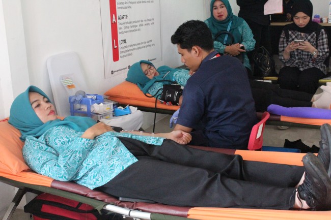 Kolaborasi PAM Jaya, PKK, dan PMI, Stok Darah DKI Bertambah 64 Kantong dari Pulau Untung Jawa