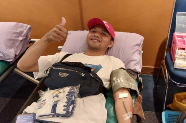 Hadiri Donor Darah di SMPN 105, Ketua PMI JB Bernostalgia