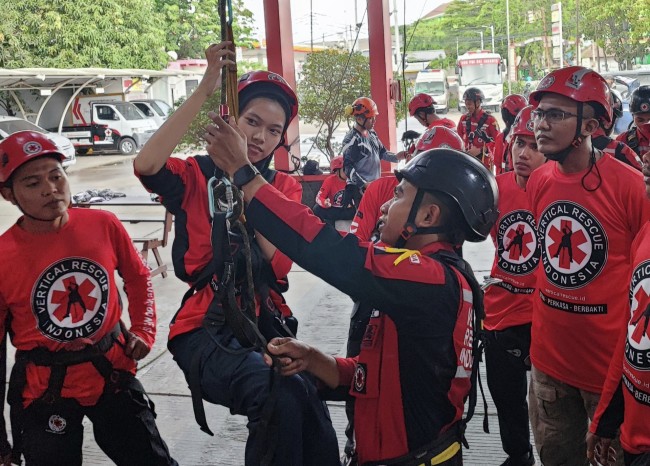 PMI Jakut Gelar Pelatihan Vertical Rescue