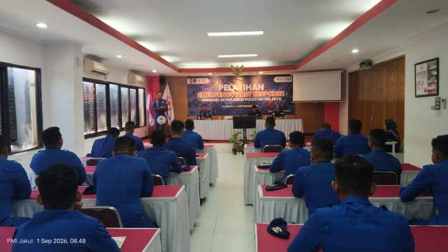 Kolaborasi PMI dan Polairud, 20 Personel Dilatih Hadapi Situasi Darurat dan Selamatkan Nyawa