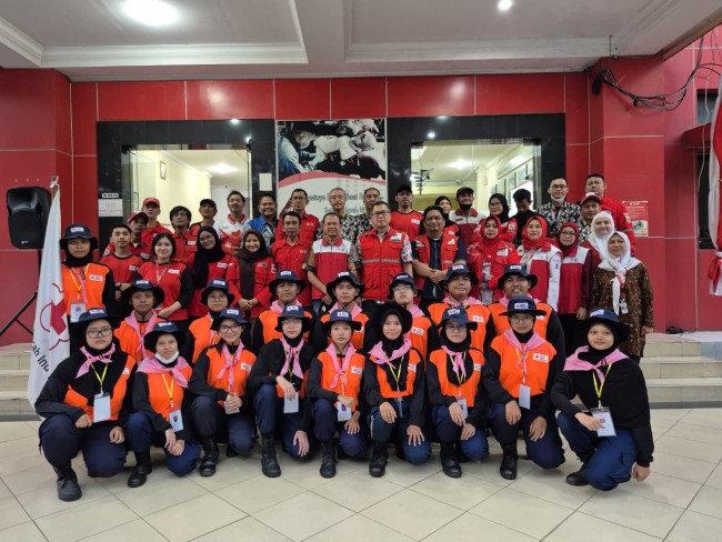 17 Peserta Pendidikan Dasar KSR PMI Jakarta Barat Dilepas untuk Aplikasi Lapangan