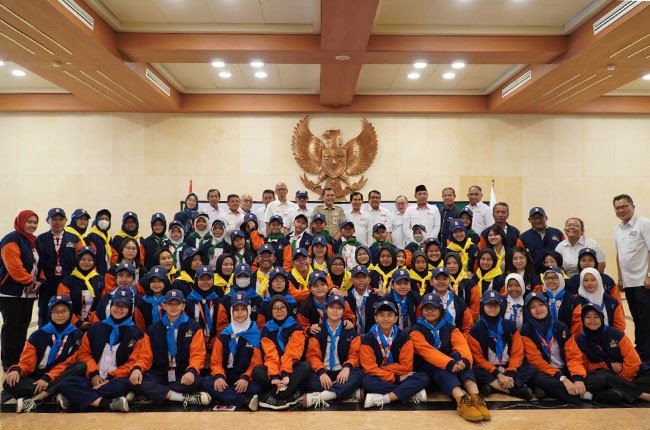 Wahyu Haryadi Lepas Kontingen PMI DKI Jakarta Untuk Mengikuti Kegiatan Jumbara PMR Tingkat Nasional Ke IX