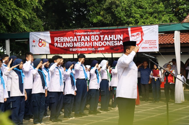 Walikota dan Ratusan PMR PMI Jaksel Beri Penghormatan Kepada Bung Hatta