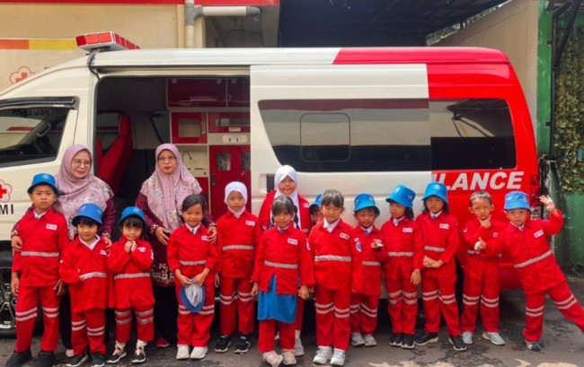 PMI Jaksel Digeruduk Ratusan Siswa Dari Dua Sekolah Untuk Belajar Kepalangmerahan