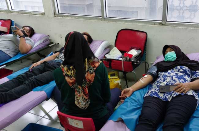 Donor Darah di Pasar Perniagaan, Pulangnya Tenteng Kipas Angin