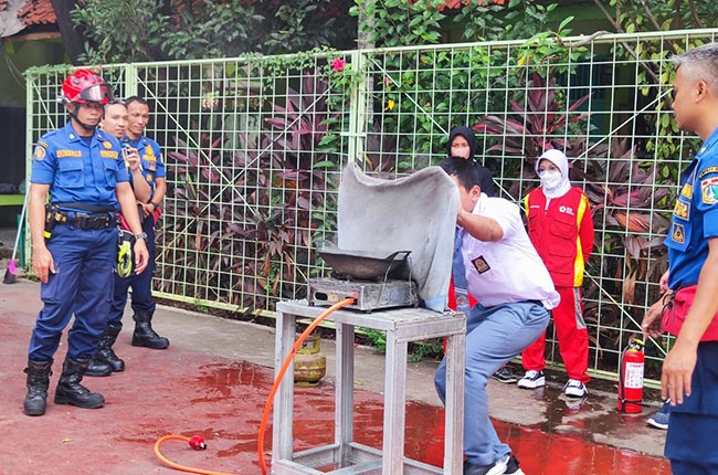 Antusias Pelajar SMAN 72 mengikuti PMI Goes to School