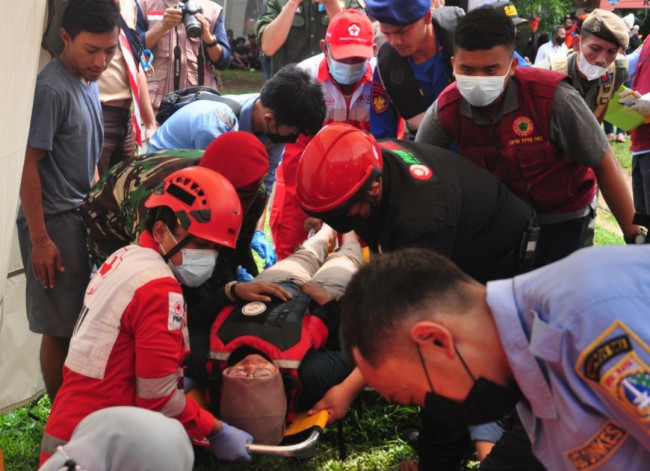 Antisipasi Bencana Hidrometeorologi, PMI DKI Jakarta Mengikuti Apel dan Simulasi Bencana Banjir