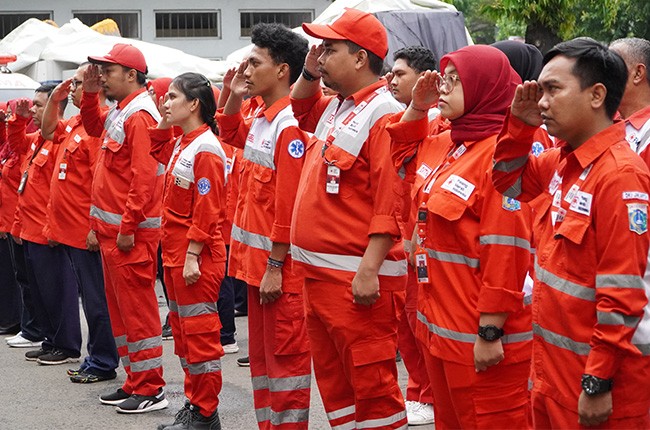 Gelar Apel Kesiapsiagaan Jelang Pemilu, dr. Sibrohmalisi : PMI DKI Jakarta Siagakan Tim Kesehatan dan Pelayanan Darah