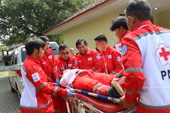 PMI Jaksel Godok 30 Petugas Piket Melalui Pelatihan Ambulans