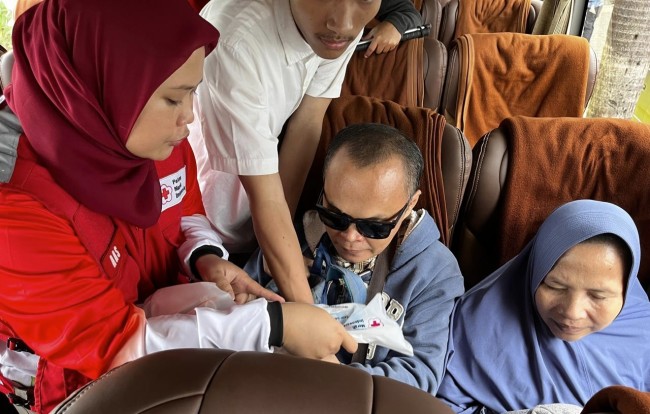PMI Kota Jakarta Timur Dukung Mudik Lebaran Disabilitas Dengan Paket Kesehatan