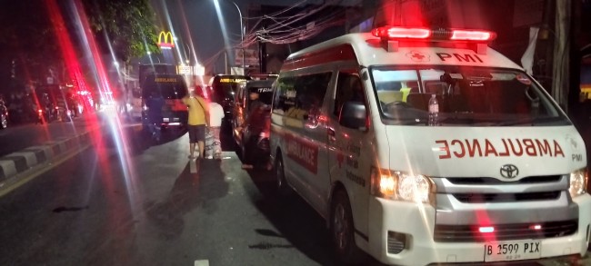 PMI Se-DKI Jakarta Kerahkan 35 Petugas Medis dan Armada Pada Insiden Kecelakaan Kereta di Stasiun Bekasi Timur