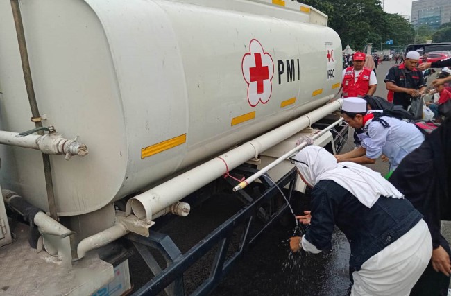 PMI DKI Jakarta Kerahkan Ambulans dan Truk Tangki Air untuk Dukung Reuni Akbar Mujahid 212