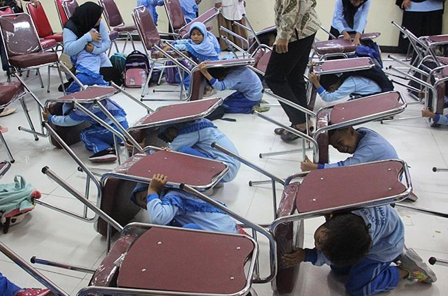 PMI Jakut Beri Edukasi Siswa/i PAUD QU Barokah Kids Tentang Kebencanaan, Ambulans dan Donor Darah