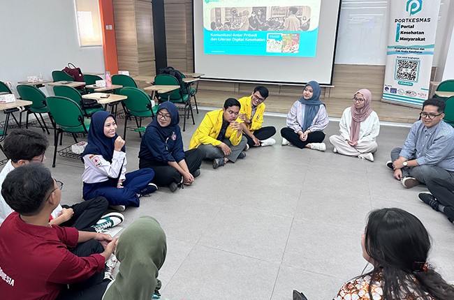 Tingkatkan Awareness Terhadap Isu Kesehatan, Anggota PMR Ikuti Pelatihan KAP