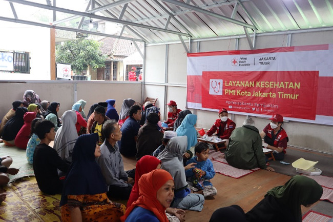 Terus Lakukan Giat Respon Gempa Cianjur, PMI Jakarta Timur Berikan Layanan Kesehatan, Distribusi Logistik hingga Layanan Dukungan Psikososial