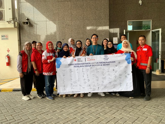 PMI Jakarta Barat dan Lautan Luas Dorong PHBS Melalui Edukasi dan Layanan Kesehatan Gratis