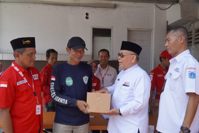 Bakti PMI Ramadhan Peduli, PMI Jakarta Pusat Salurkan 1.228 Paket Sembako