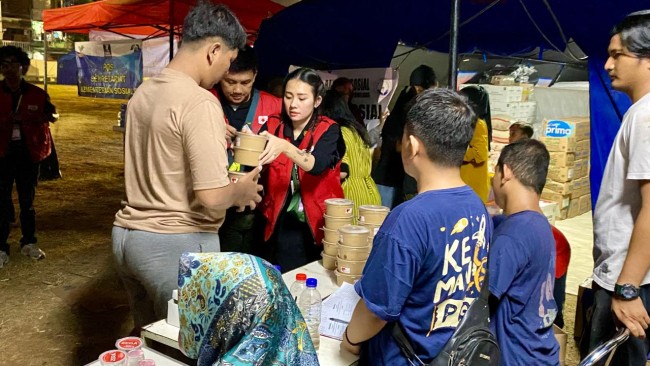 PMI Jakbar & Rodamas Group Bantu 600 Makanan Sehat ke Penyintas di Kalianyar dan Wijaya Kusuma