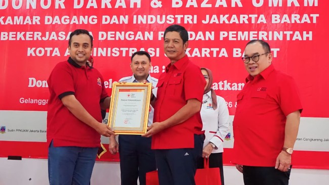 KADIN Jakbar Gelar Donor Darah dan Bazar UMKM Di GOR Cengkareng