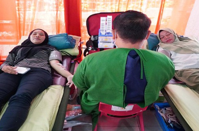 800 kantong darah terkumpul Di Donor Darah PMI Kota Jakarta Pusat dan Pasar Modal Indonesia