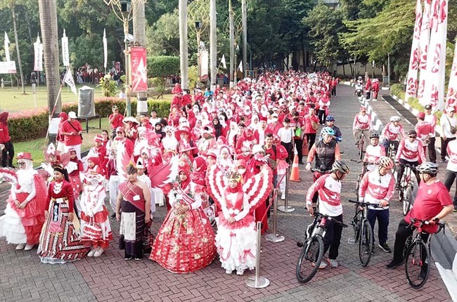 Meriahkan HUT PMI dan HUT RI, Ribuan Peserta Se Jakarta Timur Ikuti Jalan Sehat Dan Fun Bike