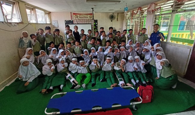 MI Nurul Falah Siap Menjadi Bagian Dari Unit PMR Di Jaksel