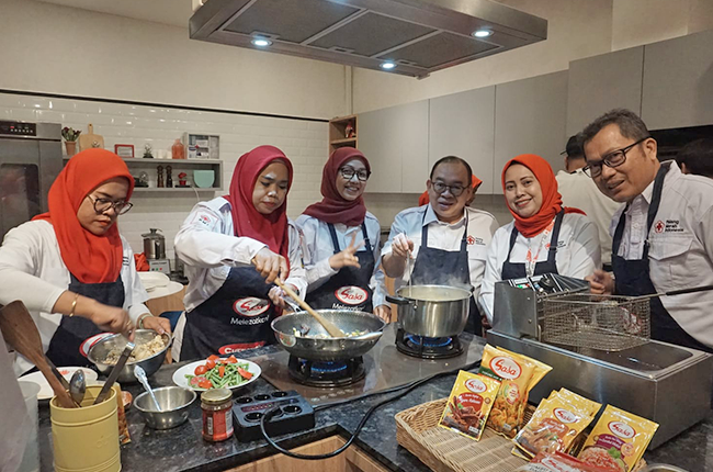 Cooking Class, PMI Jakbar Kolaborasi dengan PT. Sasa Inti