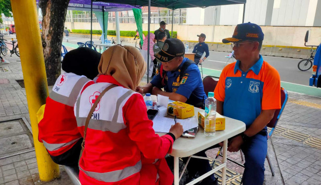 Wali Kota Jakarta Selatan, Munjirin Tinjau Lokasi HBKB Dan Lakukan Pemriksaan Tekanan Darah